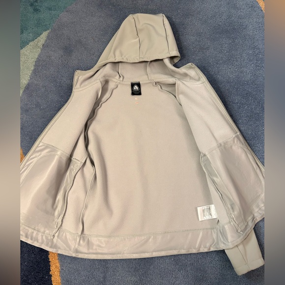 Nike ACG jacket - Picture 3 of 4